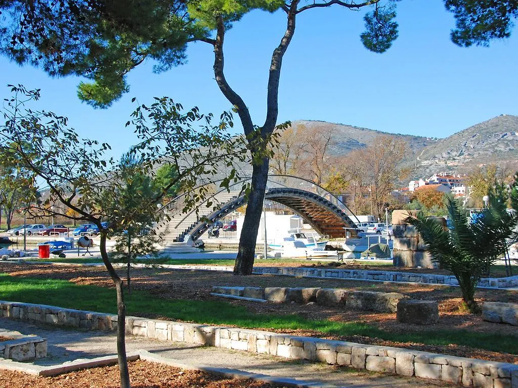 Studios Magnolia Guest House Trogir 3*,  Croatia