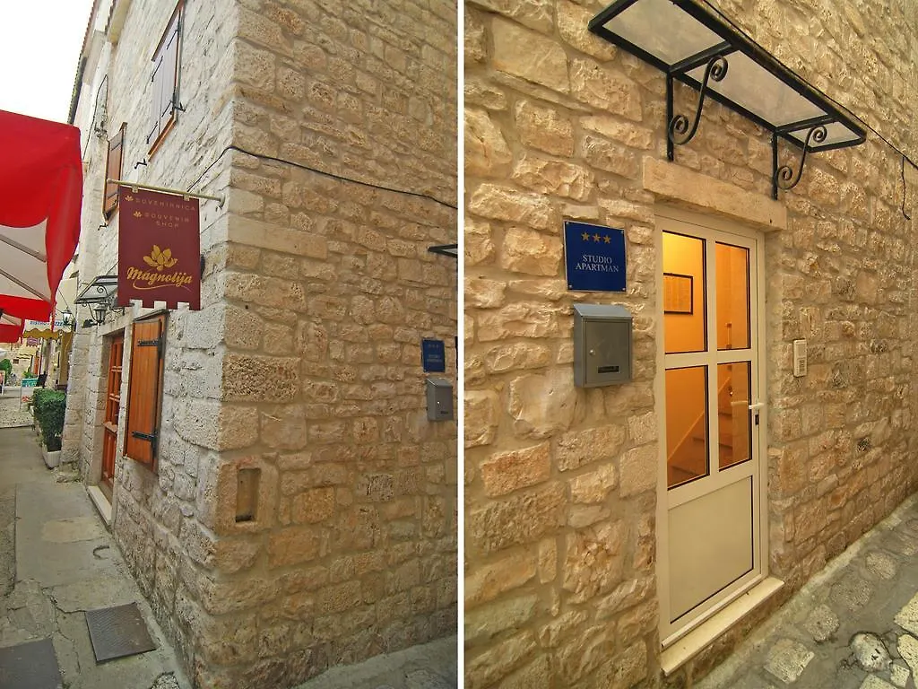 *** Pensión Studios Magnolia Trogir Croacia